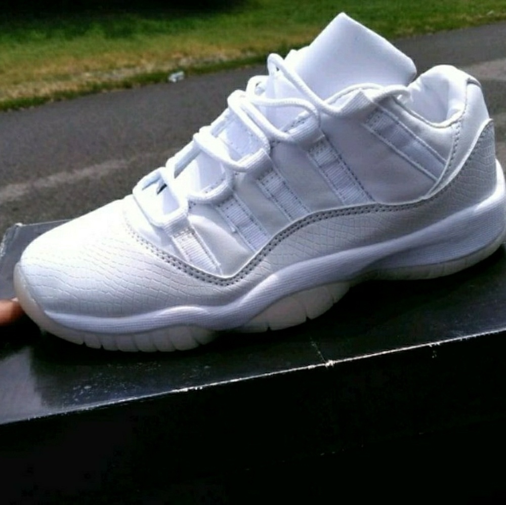 Youth shoes